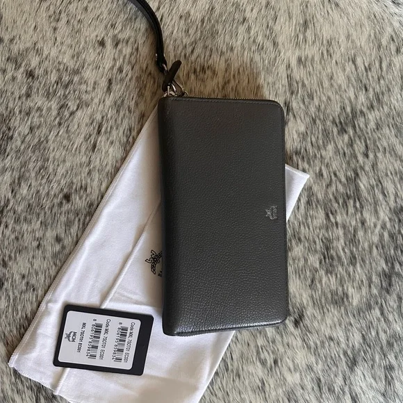 MCM Ottomar Large Wallet - Picture 7 of 7